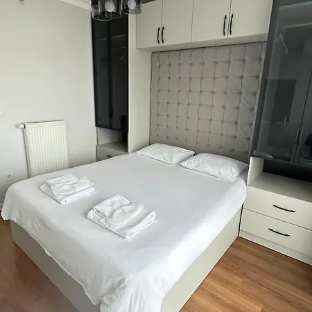 Roni Apartments, Close To The Metro And Parking Istanbulská provincie