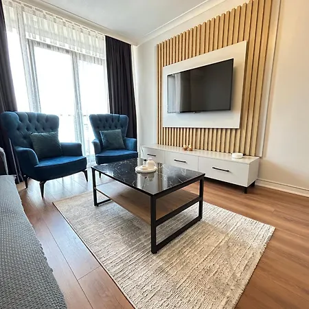 Roni Apartments, Close To The Metro And Parking Apartment *