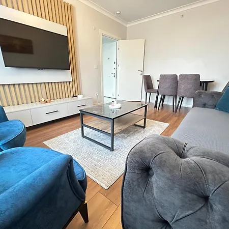 Apartment Roni Apartments, Close To The Metro And Parking Istanbul