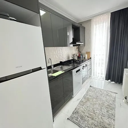 Roni Apartments, Close To The Metro And Parking Apartment *