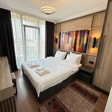 Apartmán Roni Apartments, Close To The Metro And Parking
