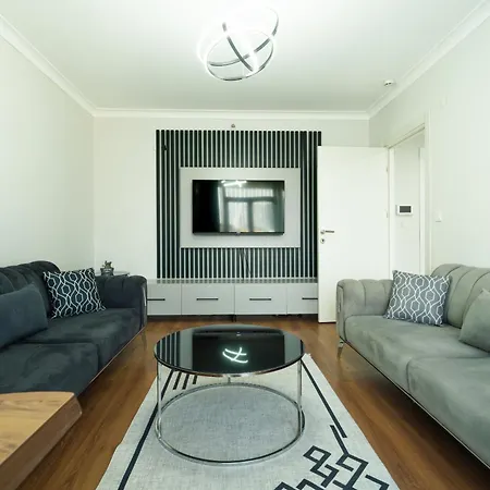 Apartment Roni Apartments, Close To The Metro And Parking *